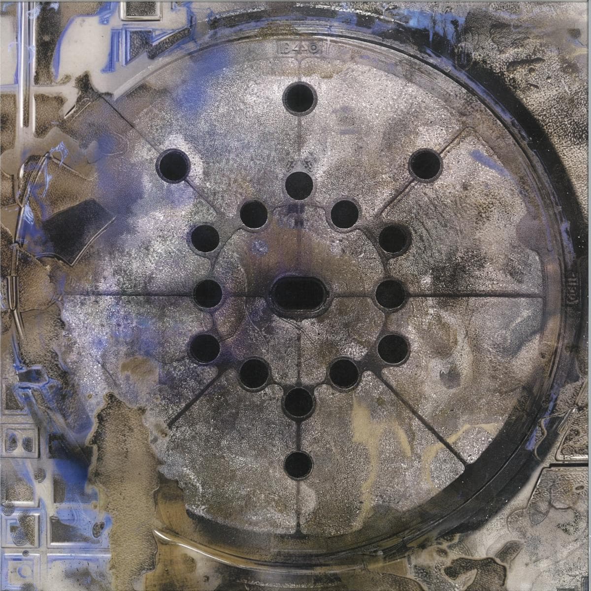 ✧「 ʀᴇʟᴇᴀꜱᴇ 」✧

ecstatic to finally have my release on @bluehour909 in my hands — thanks again both to luke and to @marcomaldarella for putting their time and effort into this ❤️

also big ups to everyone who’s supported, played and bought the tunes, it means more than you could ever know. genuinely.

you can still grab it from ur fave record stores + bandcamp